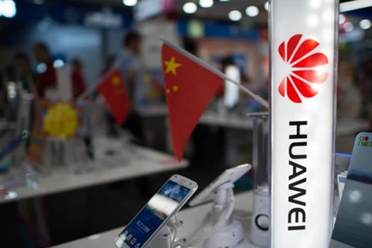 Huawei muốn vươn mình ra thế giới, trở thành 'ông hoàng' trên thị trường smartphone - Ảnh: AFP