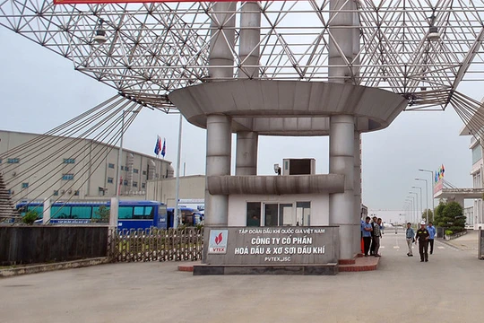 Nhà máy của Công ty cổ phần hóa dầu và xơ sợi dầu khí - một trong những ông lớn lỗ nghìn tỉ ẢNH: N.A