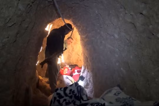 Mạng lưới đường hầm của khủng bố IS tại Sinjar