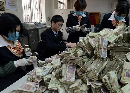 Thu ngân sách 8 tháng chỉ bằng 63,5% dự toán năm