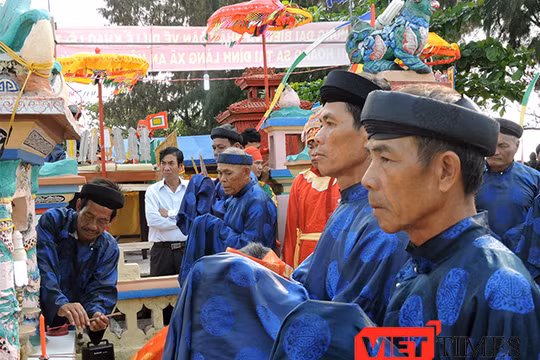 Xúc động Lễ khao lề thế lính Hoàng Sa ở Lý Sơn