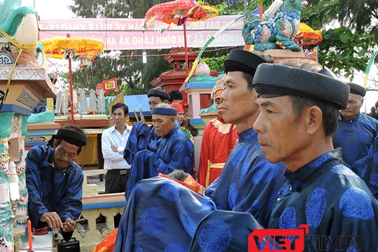 Xúc động Lễ khao lề thế lính Hoàng Sa ở Lý Sơn