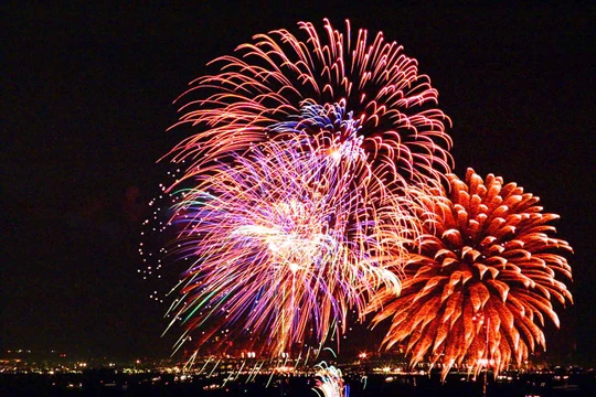 Đắk Lắk không cho ba huyện bắn pháo hoa để tiết kiệm