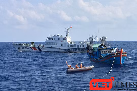Tàu Trung Quốc vây bắt tàu cá Việt nam trên biển Việt Nam