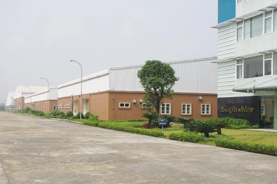 Chỉ sau 5 tháng xuất khẩu lô hàng đầu tiên, Nhà máy LuxFashion đã phải dừng hoạt động