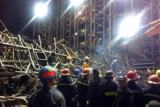 Trắng đêm cứu hộ