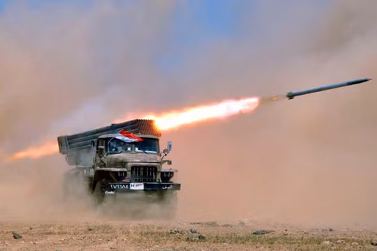 Tin tức 24h: Mỹ phủ đầu Bắc Kinh về Biển Đông; Trung Quốc “tứ bề thọ địch”; Nghi vấn quân Nga thua trận ở Syria; Các bí thư bắt đầu “phá đá” thủ tục hành chính