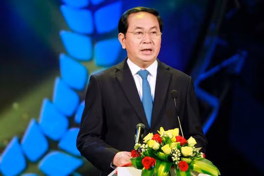 Chủ tịch nước Trần Đại Quang phát biểu và chúc mừng ngày Báo chí Cách mạng Việt Nam tại lễ trao giải - Ảnh: NAM TRẦN