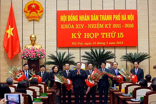 Lãnh đạo TP Hà Nội chúc mừng 3 tân Phó chủ tịch UBND TP