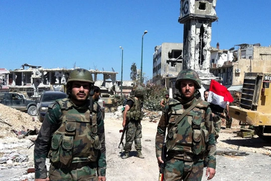 Binh sĩ quân đội Syria trên chiến trường miền Tây Nam Aleppo