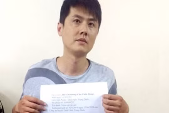 ừa hơn 30 triệu nhân dân tệ (tương đương hơn 102 tỷ VNĐ), Zhu Zhendong bỏ trốn và bị Công an Việt Nam bắt giữ tại TP HCM