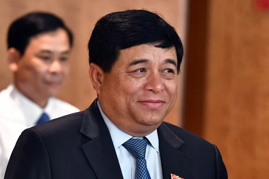 Bộ trưởng Bộ KHĐT Nguyễn Chí Dũng nói. Ảnh: Zing