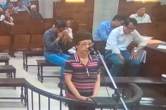 Bà Châu Thị Thu Nga tại tòa.