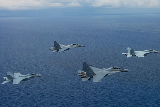 Không quân Mỹ và Malaisia diễn tập trên Biển Đông năm 2015