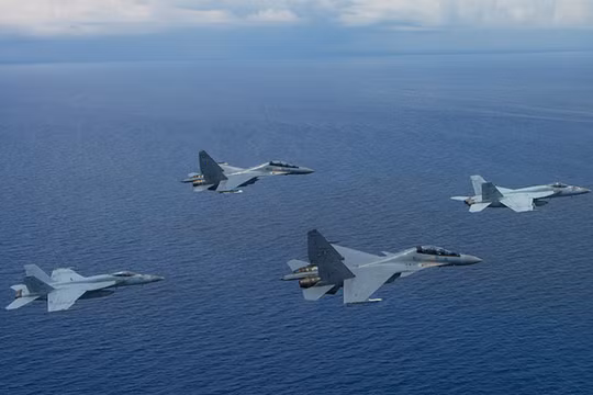 Không quân Mỹ và Malaisia diễn tập trên Biển Đông năm 2015