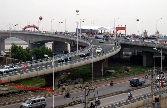 Nhiều dự án giao thông quan trọng ở Hà Nội đang được đẩy nhanh tiến độ.