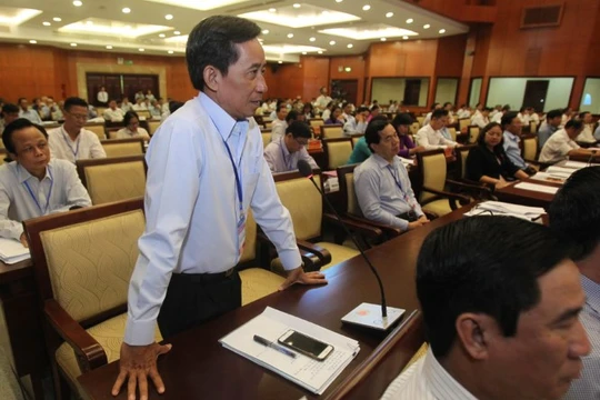 Quang cảnh hội trường kỳ họp vào sáng 9.12 trong phần thảo luận chung về kinh tế - xã hội - Ảnh: Tân Phú