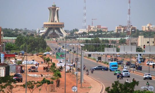 Video đấu súng, bắt giữ con tin tại khách sạn ở thủ đô Burkina Faso 