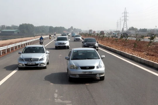 Một đoạn quốc lộ 1 Hà Nội - Bắc Giang sau khi nâng cấp - Ảnh: T.PHÙNG