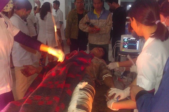 Nạn nhân được cấp cứu tại Bệnh viện đa khoa Kỳ Anh 