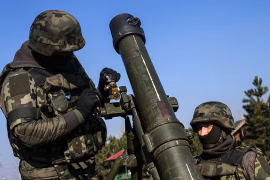 Các lực lượng thân Kiev lại nã pháo vào Donetsk