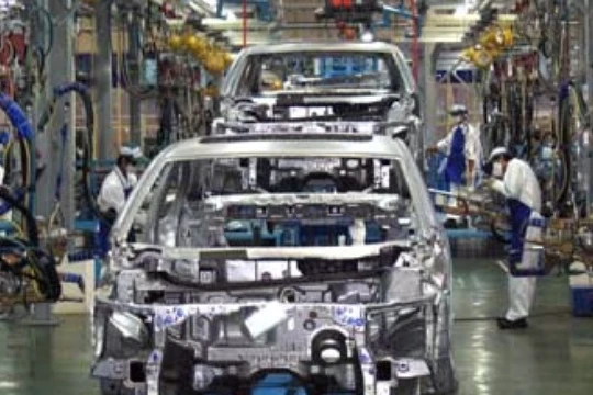 2016: Ôtô nhập nguyên bản đồng loạt xuống giá