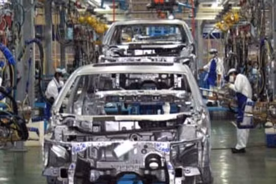 2016: Ôtô nhập nguyên bản đồng loạt xuống giá