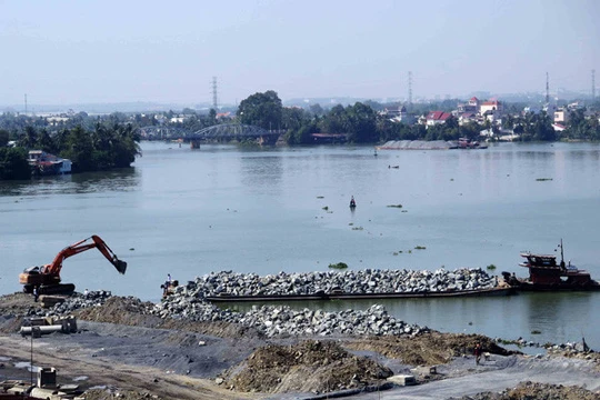 Thủ tướng trả lời chất vấn về dự án lấp sông Đồng Nai