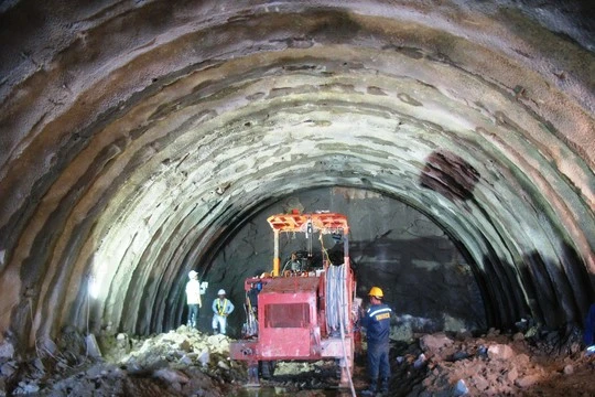 Kinh phí xây dựng hầm đèo Cù Mông dựa trên vốn tiết kiệm khi xây dựng hầm đèo Cả