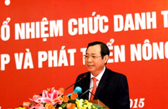 Ông Tiết Văn Thành - Thành viên Hội đồng Thành viên, Tổng Giám đốc Agribank phát biểu nhận nhiệm vụ tại Hội nghị