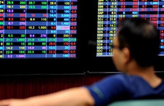 Huy động vốn qua thị trường chứng khoán đạt hơn 200.000 tỉ đồng