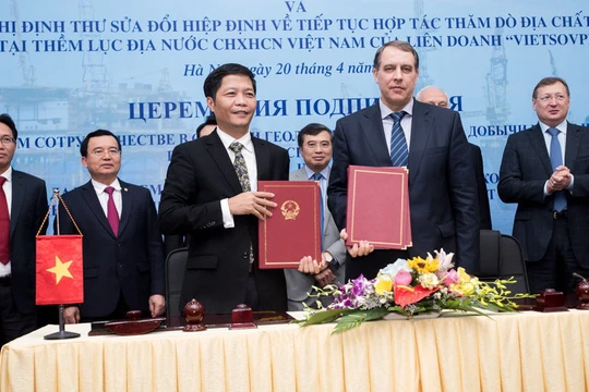 Việt-Nga thống nhất tiếp tục hợp tác thăm dò khai thác dầu khí.