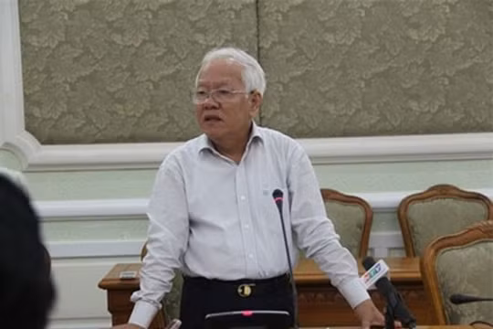 Chủ tịch UBND TP.HCM Lê Hoàng Quân chỉ đạo tại buổi họp.