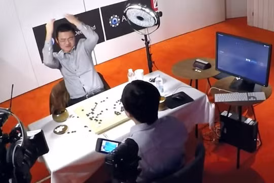 Fan Hui, cờ thủ đỉnh cao của châu Âu, thua AlphaGo 0-5