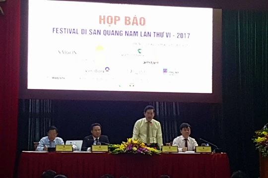 Toàn cảnh buổi họp báo.