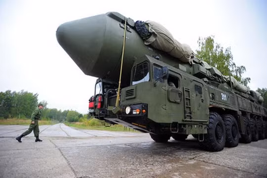Tên lửa đạn đạo liên lục địa tối tân RS-26 Rubezh của Quân đội Nga. (Nguồn: Ria Novosti)