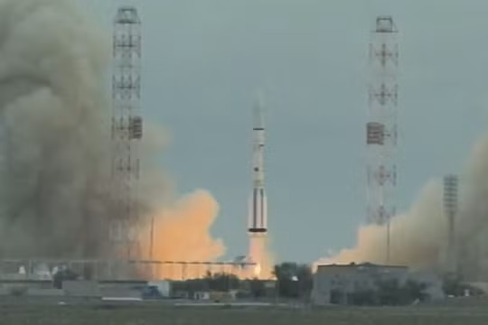 Clip hiếm toàn cảnh sân bay vũ trụ mới của Nga