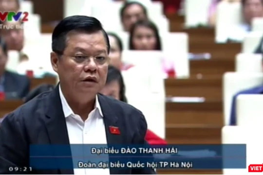  Đại tá Đào Thanh Hải - Phó Giám đốc thành phố Công an Hà Nội – đã phát biểu tại Quốc hội sáng 7/11. Ảnh cắt từ clip