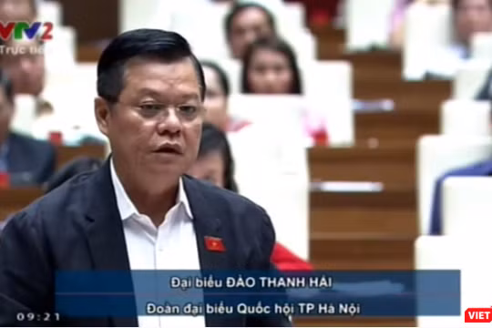  Đại tá Đào Thanh Hải - Phó Giám đốc thành phố Công an Hà Nội – đã phát biểu tại Quốc hội sáng 7/11. Ảnh cắt từ clip