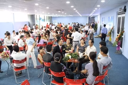 Họp các nhà phân phối của Công ty Trường Giang.