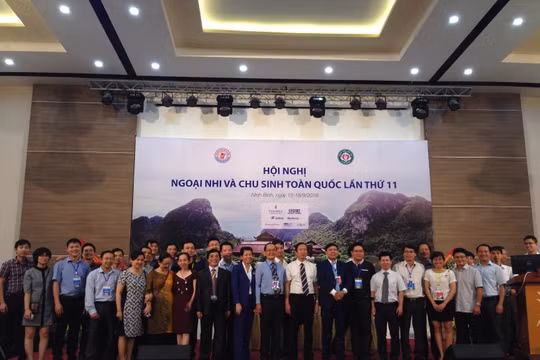 Các đại biểu tham gia hội nghị