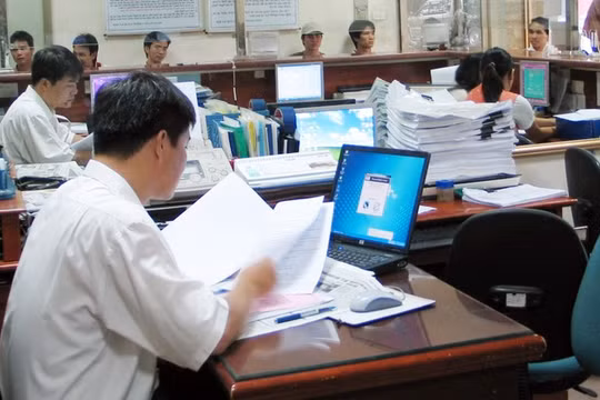 Thủ tướng yêu cầu các cơ quan cân đối nguồn điều chỉnh tiền lương trong năm 2016