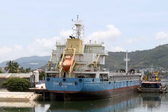 Các con tàu Vinashin, Vinalines... bị “đắm” đã gây thất thoát lớn nguồn vốn nhà nước NGỌC THẮNG