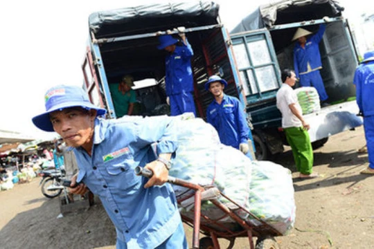 Phí cầu đường "bắt chẹt" giá vé