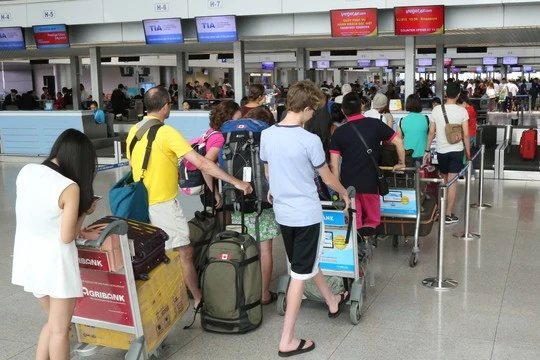 Từ hôm nay, ngày 7-9, hãng hàng không Vietjet Air mở đợt bán vé Tết Bính Thân 2016 với giá hấp dẫn mua càng sớm giá càng tiết kiệm, cho tất cả đường bay trong nước và quốc tế.