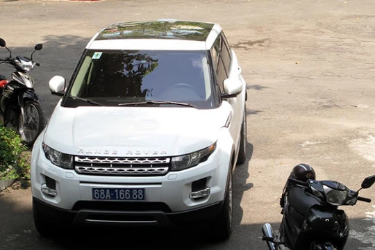 Xe Range Rover biển số 68A-166.88.