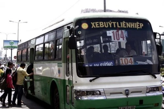 Thay thế xe buýt thường bằng xe buýt điện