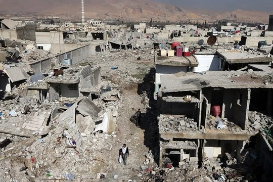 Tất cả chỉ còn là đống đổ nát. (Nguồn: theguardian.com)