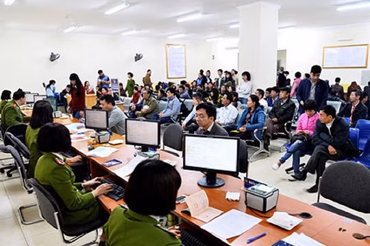 Tới đây, các tổ chức sẽ trả phí khi khai thác cơ sở dữ liệu quốc gia về dân cư. Ảnh: ITN