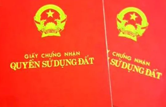 UBND xã tự in và cấp sổ đỏ cho tiểu thương